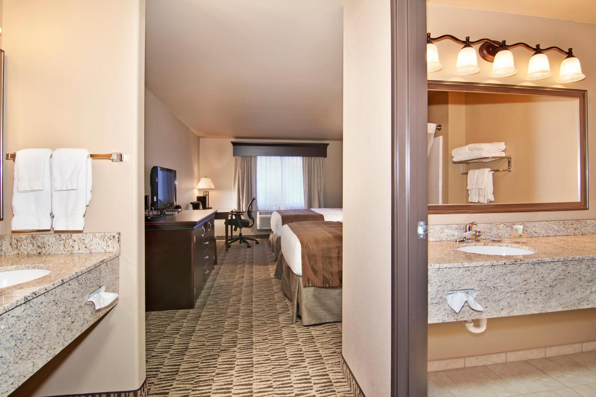 The Watford Hotel Watford City Екстериор снимка