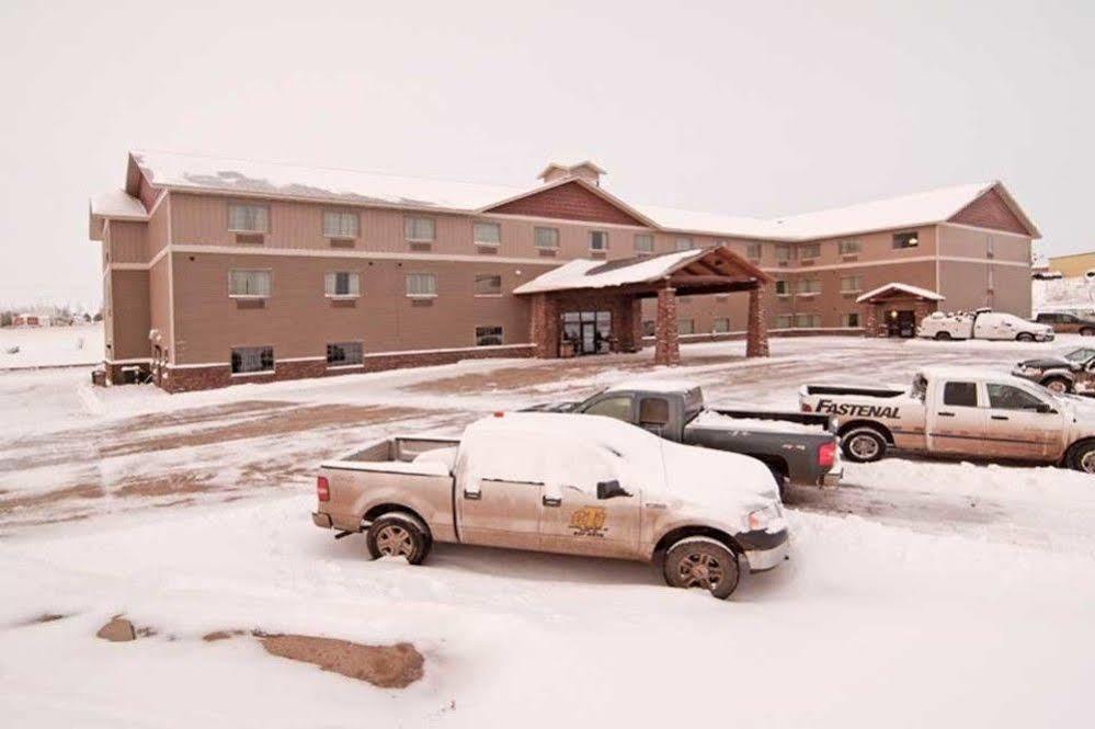The Watford Hotel Watford City Екстериор снимка