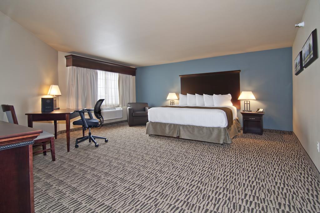 The Watford Hotel Watford City Екстериор снимка