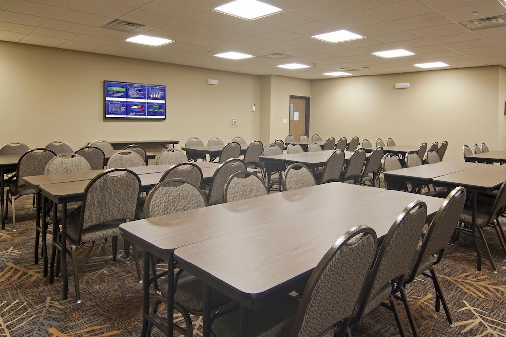 The Watford Hotel Watford City Екстериор снимка