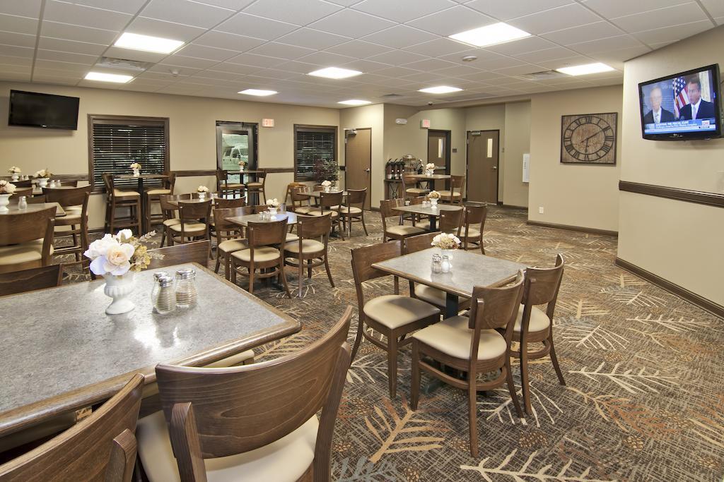 The Watford Hotel Watford City Екстериор снимка