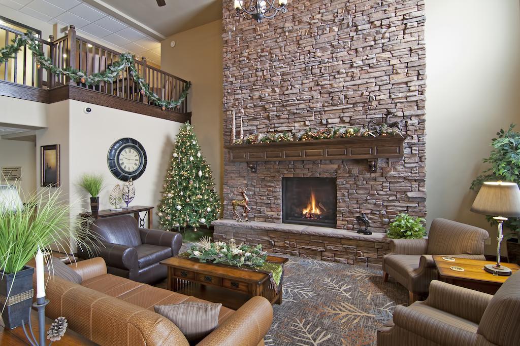 The Watford Hotel Watford City Екстериор снимка